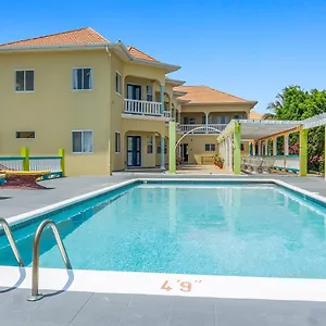 Taino Cove Guest house