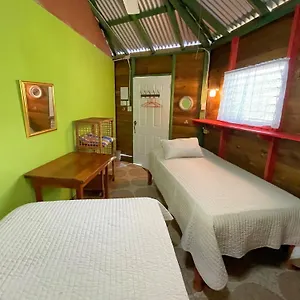 Judy House 2 - Lewis Backpacker Hostel
